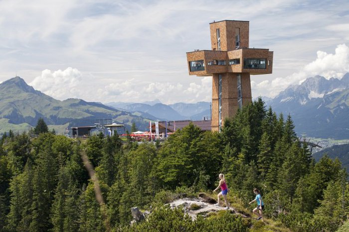 Ilustračný obrázok k článku KURIOZITA DŇA: Rozhliadnite sa z najvyššieho kríža na svete