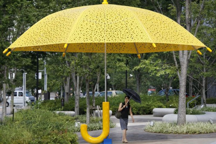 Ilustračný obrázok k článku RANNÁ ŠTVORKA: Pripravte si dáždniky, spieva o tom aj obchodník s dažďom