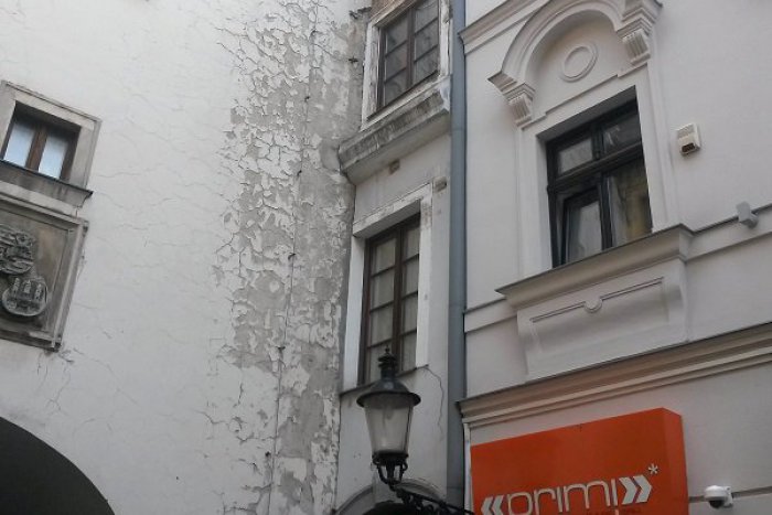 Ilustračný obrázok k článku Viete, kde stojí najužší dom v Bratislave?