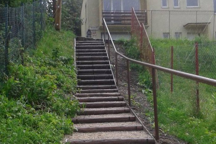 Ilustračný obrázok k článku V Ružomberku nemá vandalizmus koniec: Naposledy si to odniesli tieto schody