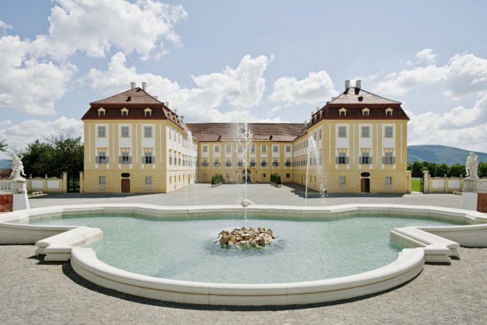 Ilustračný obrázok k článku Na rakúskom zámku Schloss Hof sa vaše deti zabavia aj poučia