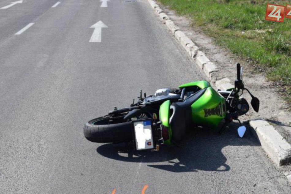 Ilustračný obrázok k článku Nehoda auta a motocykla neďaleko Brezna. Na mieste dvaja zranení!