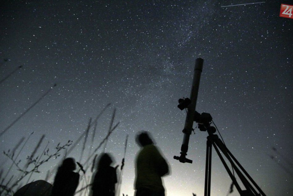 Ilustračný obrázok k článku V hvezdárni pozorovanie Perzeíd neplánujú: Meteorický roj bude viditeľný voľným okom