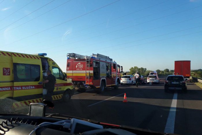 Ilustračný obrázok k článku Nehoda áut pri Lučenci: Na mieste dvaja zranení, jeden vážne!