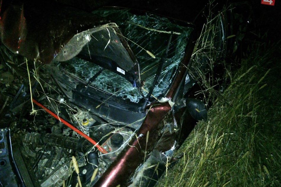 Ilustračný obrázok k článku Tragická nehoda pri Rožňave: Jeden člen posádky neprežil, FOTO