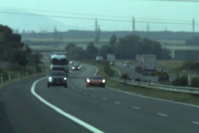 Ilustračný obrázok k článku Vodič (44) na Ferrari a jeho šialená jazda: Rútil sa raketovou rýchlosťou!