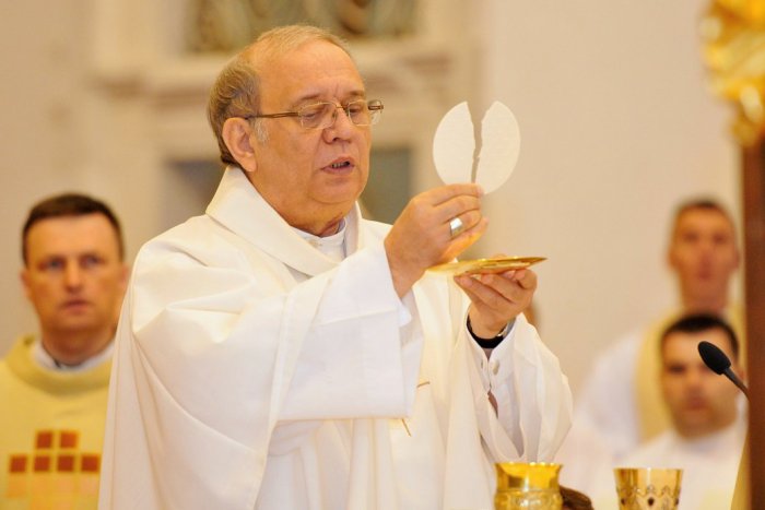 Ilustračný obrázok k článku Trnavský arcibiskup Ján Orosch bude sláviť Veni Sancte pre všetky školy