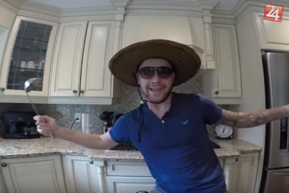 Ilustračný obrázok k článku Trnavský študent to rozbalil rapom po východniarsky: Vystihol mnohé babičky!