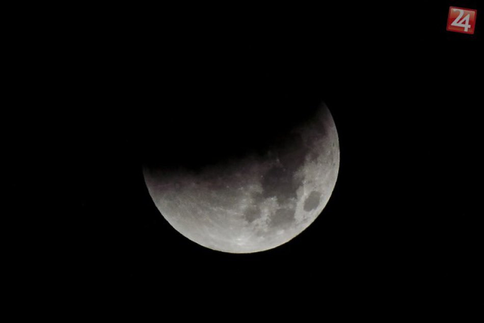 Ilustračný obrázok k článku Nenechajte si ujsť prírodný úkaz: Uvidíme čiastočné zatmenie Mesiaca