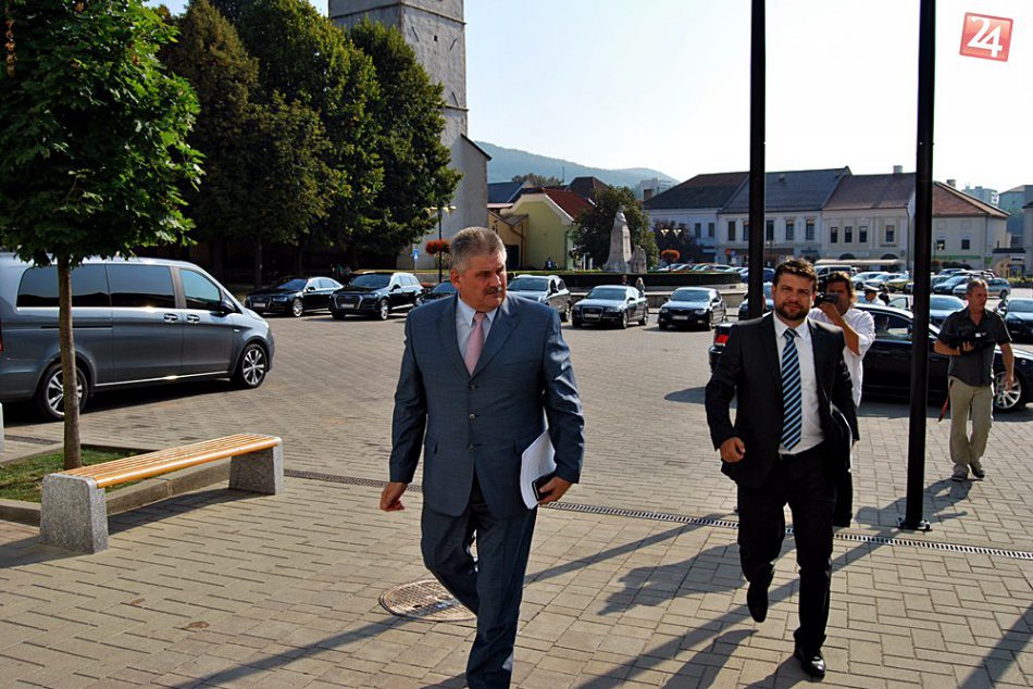 Ilustračný obrázok k článku V Rožňave problém so zamestnávaním ľudí cez projekty: Neetické a nemorálne zaobchádzanie so zamestnancom