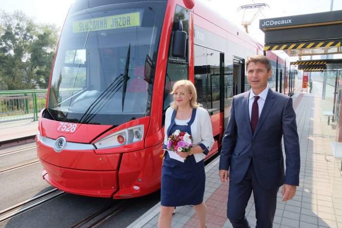 Ilustračný obrázok k článku Eurokomisárka pochválila Starý most. Vidí v ňom symbol zjednotenia Európskej únie