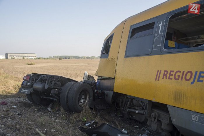 Ilustračný obrázok k článku Rušňovodič z havarovaného vlaku bojuje o život! Ostatní sú mimo ohrozenia života
