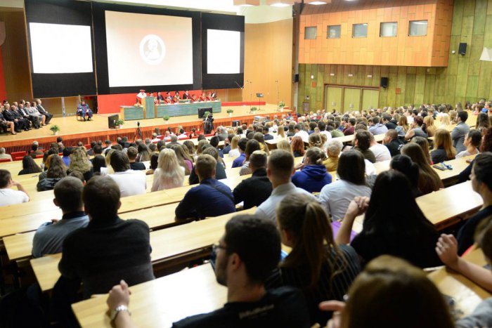 Ilustračný obrázok k článku Košická univerzita sa má čím pochváliť: Študentov stále viac, počty v tisícoch!