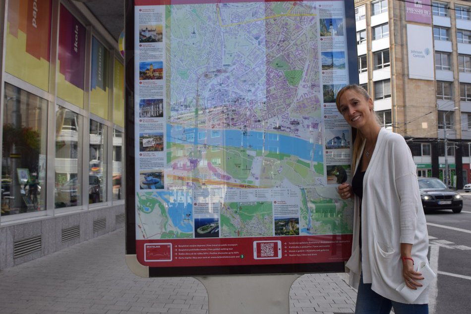 Ilustračný obrázok k článku Turisti sa vďaka novým informačným tabuliam zorientujú v meste oveľa jednoduchšie