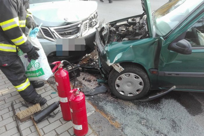 Ilustračný obrázok k článku FOTO z miesta nehody na Šafárikovej: 3 zdemolované autá!