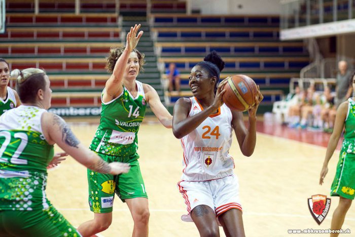Ilustračný obrázok k článku Basketbalistky Ružomberka začínajú s tromi posilami a novou kapitánkou