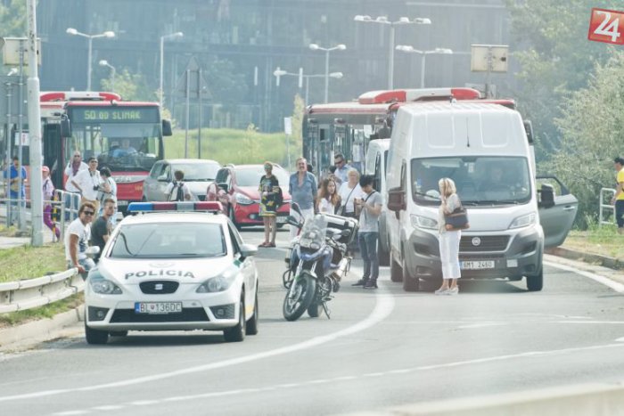 Ilustračný obrázok k článku Pripravte sa na dopravné obmedzenia. Bratislavu čaká ďalší samit
