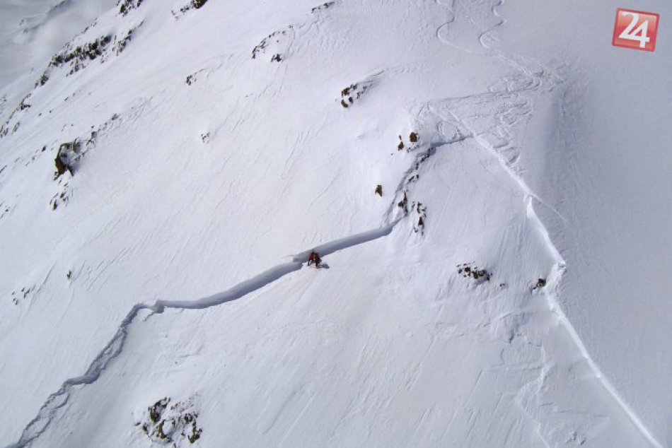 Ilustračný obrázok k článku Vo Vysokých Tatrách padla lavína: Traja skialpinisti môžu hovoriť o šťastí