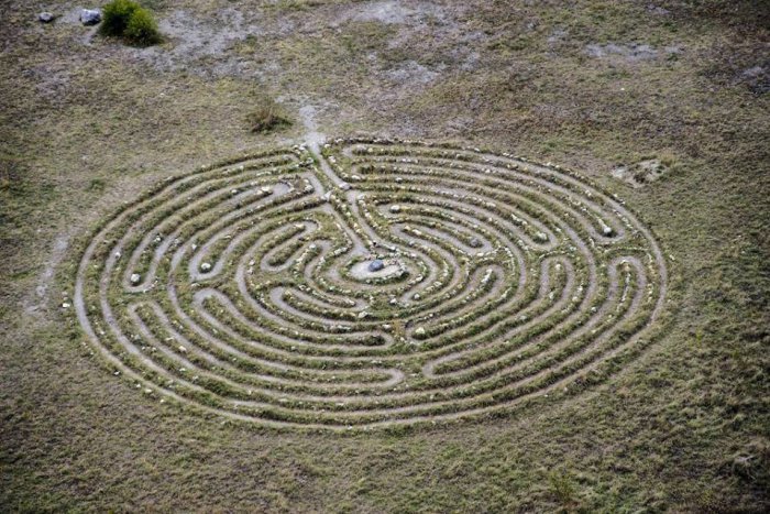 Ilustračný obrázok k článku Záhadné kruhy na Slovensku! Odkiaľ sa tu vzal veľký labyrint?