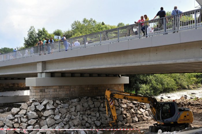 Ilustračný obrázok k článku Vodiči spozornite! Chystá sa rekonštrukcia mosta, čakajú nás dopravné obmedzenia