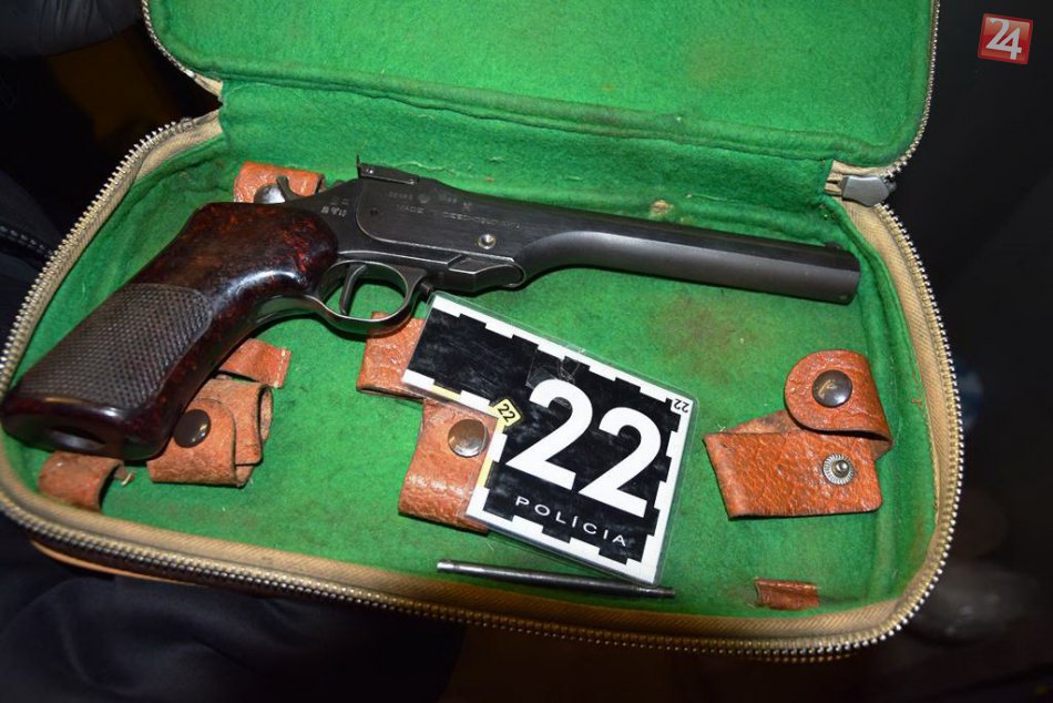 Ilustračný obrázok k článku Stovky nábojov a zbrane v dome dôchodcu: Mužovi (74) hrozí 10 rokov väzenia