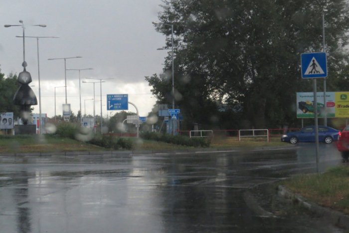 Ilustračný obrázok k článku Meteorológovia varujú Michalovce. Až takýto dážď sa k nám blíži!