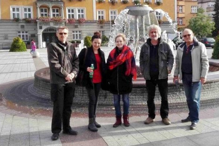 Ilustračný obrázok k článku Výstava MLYN Rožňava cestuje: Diela umelcov vystavujú u západných susedov