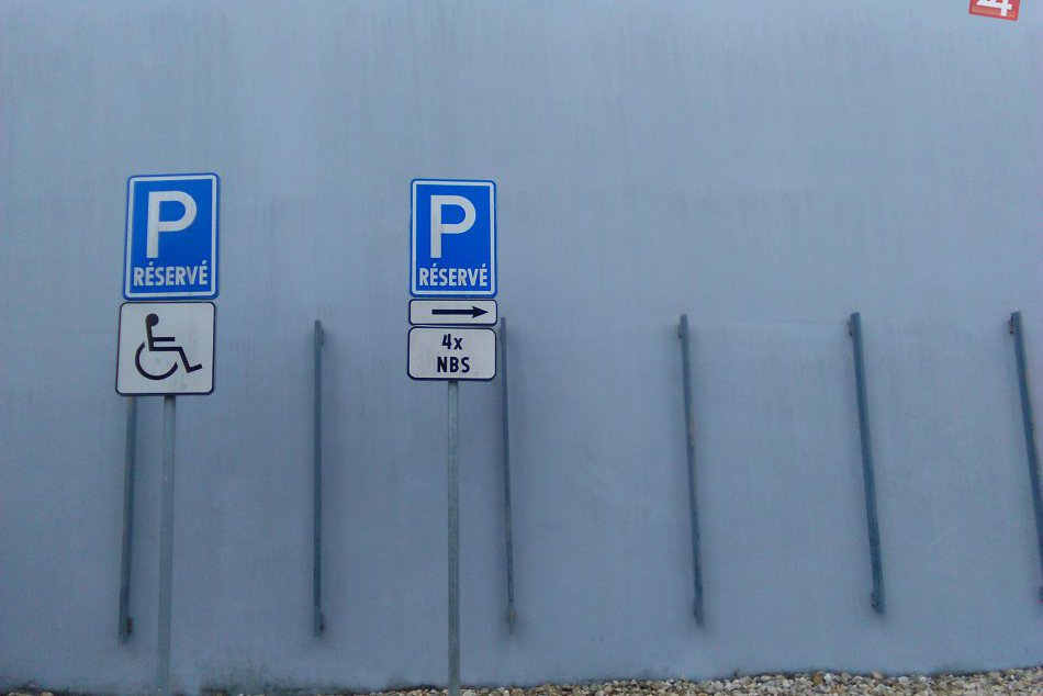 Ilustračný obrázok k článku V Trenčíne bude regulované parkovanie na Juhu a časti Sihote: Kedy ho chce mesto spustiť?