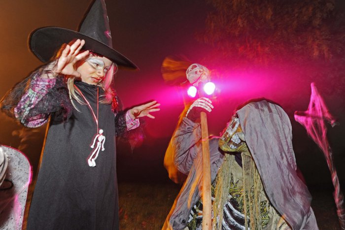 Ilustračný obrázok k článku Navštívte podujatie Svetlonos: Pri výrobe strašidelných tekvíc sa nudiť nebudete