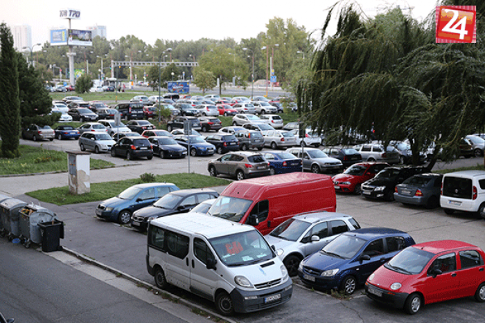 Ilustračný obrázok k článku Parkovacia politika: Klub pre Bratislavu navrhuje presunúť jej schvaľovanie