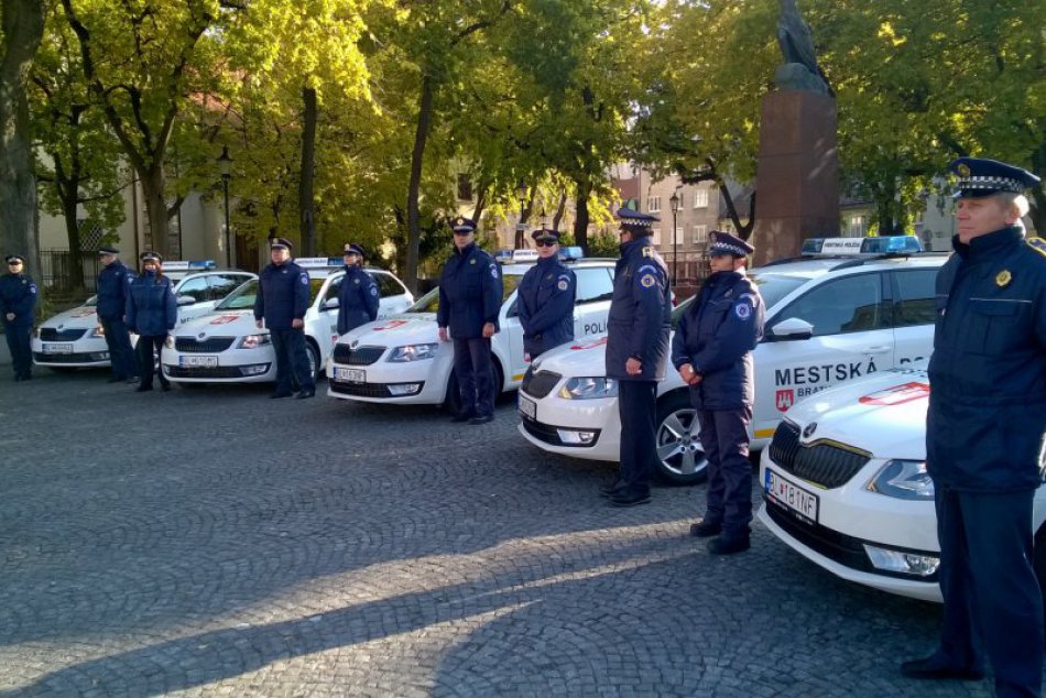 Ilustračný obrázok k článku VIDEO: Mestskí policajti dostali päť nových vozidiel