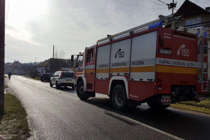 Ilustračný obrázok k článku Info od polície o tragickom požiari: Hasil aj starosta, muž (†62) neprežil!