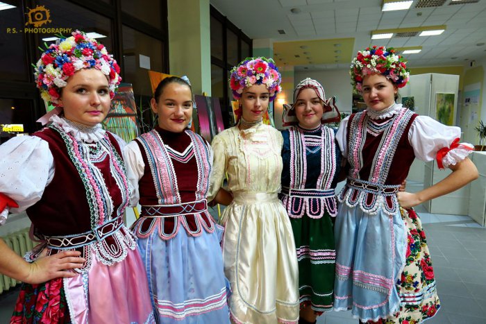 Ilustračný obrázok k článku Obrazom: Na galaprograme vystúpili stovky folkloristov