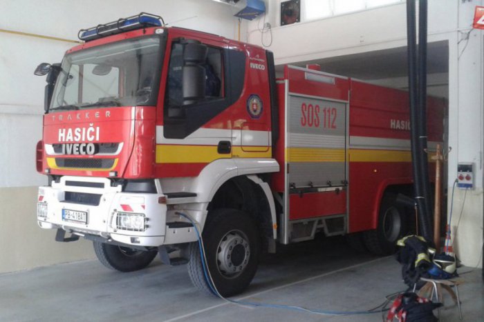 Ilustračný obrázok k článku Bratislavskí hasiči mali v sobotu rušno. Zasahovali pri požiaroch a nehode