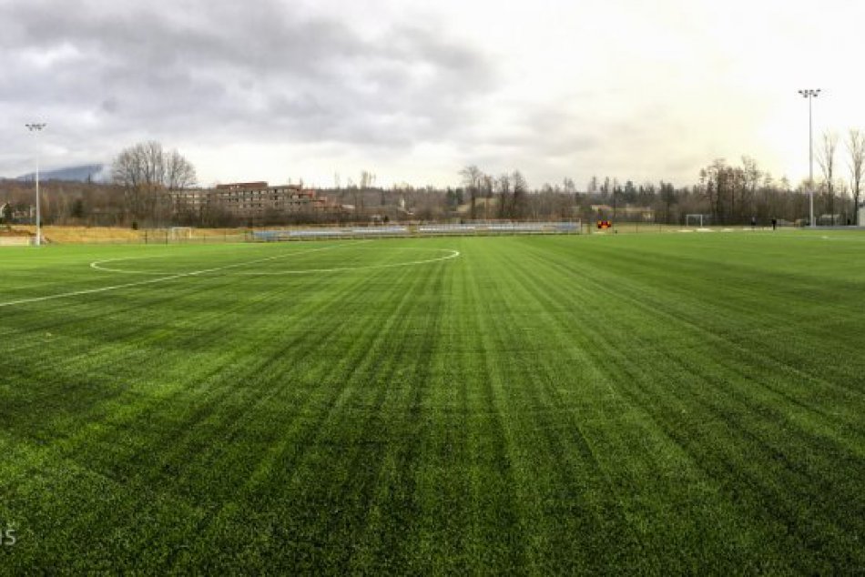Ilustračný obrázok k článku Futbalové ihrisko s umelým trávnikom je dostupné aj pre verejnosť