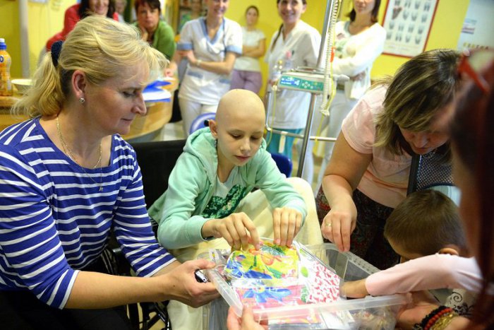 Ilustračný obrázok k článku Deti choré na rakovinu budú menej ležať v nemocnici. Vznikne denná klinika