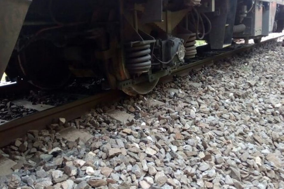 Ilustračný obrázok k článku Pri Mikuláši havaroval medzinárodný rýchlik: Výrazne meškajú vlaky