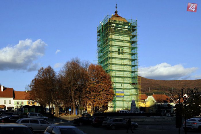 Ilustračný obrázok k článku Foto, Video: Rekonštrukcia strážnej veže napreduje