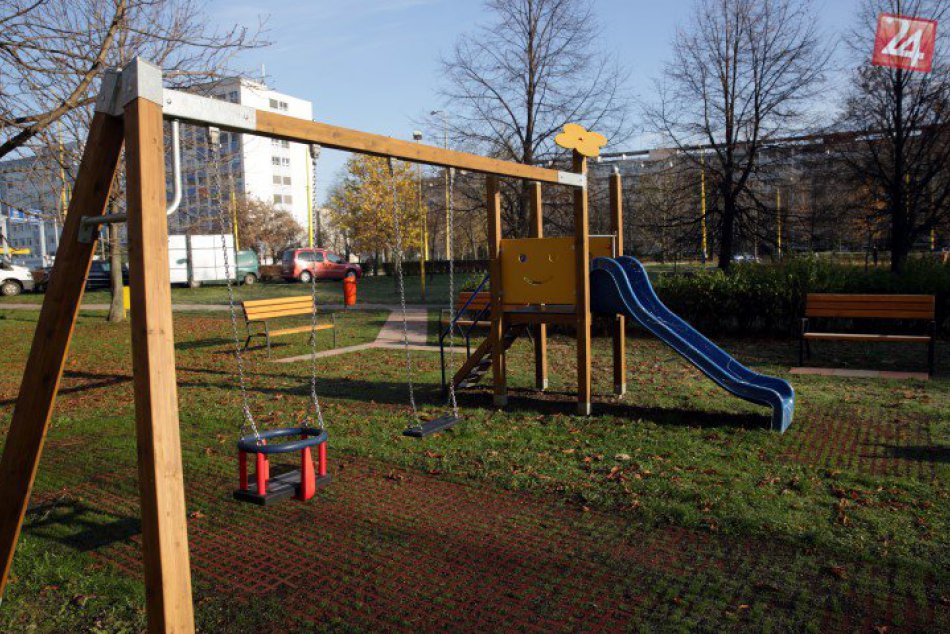 Ilustračný obrázok k článku Nové detské ihrisko neďaleko centra Košíc: Koľko stálo a čo na ňom nájdete? FOTO