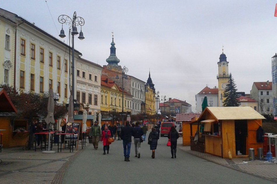 Ilustračný obrázok k článku FOTO: Bystrica už dýcha vianočnou atmosférou. Prvé zábery z obľúbených trhov