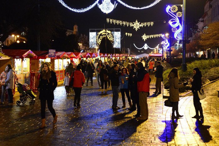 Ilustračný obrázok k článku Diakovce pozývajú na Vianočné trhy: Potešíte sa i knižnými novinkami