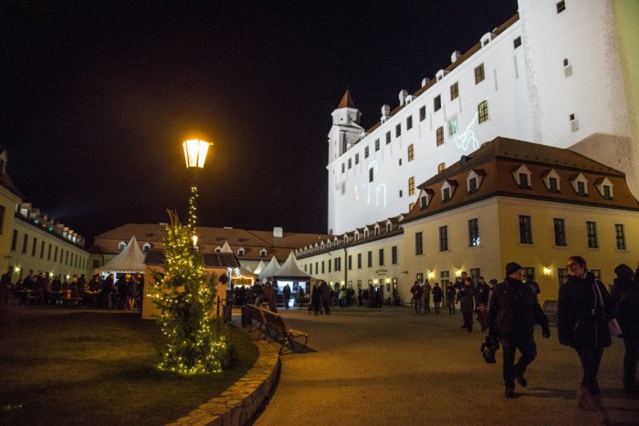 Ilustračný obrázok k článku Vianočnú atmosféru môžete zažiť už aj na Bratislavskom hrade