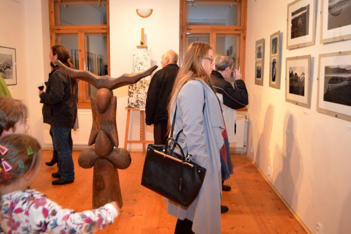 Ilustračný obrázok k článku Unikátna výstava v rožňavskej galérií: 28 umelcov na jednom mieste