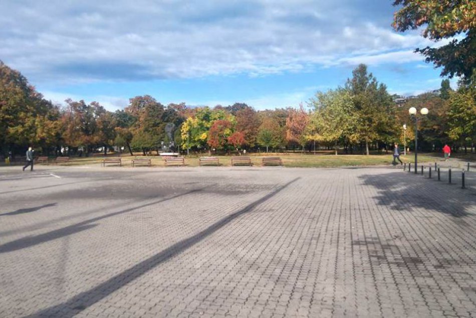 Ilustračný obrázok k článku Park na Račianskom mýte Nové Mesto zatiaľ opraviť nemôže
