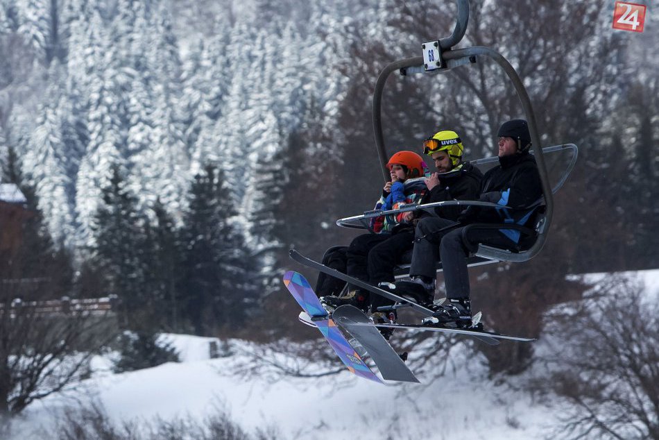 Ilustračný obrázok k článku Najlepší čas na lyžovačku: Strediská pri Žiari hlásia poriadne snehové pokrývky