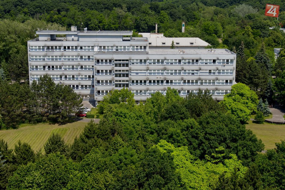 Ilustračný obrázok k článku Bývalá Vojenská nemocnica na bratislavskej Patrónke je na predaj