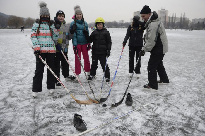 Ilustračný obrázok k článku Športová zimná sezóna začala: V meste spustili korčuľovanie pre verejnosť