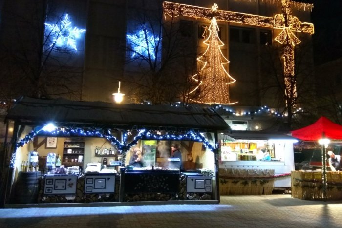 Ilustračný obrázok k článku Vianočné trhy v Zámkoch sa blížia: Novovital zverejnil ceny prenájmu stánkov