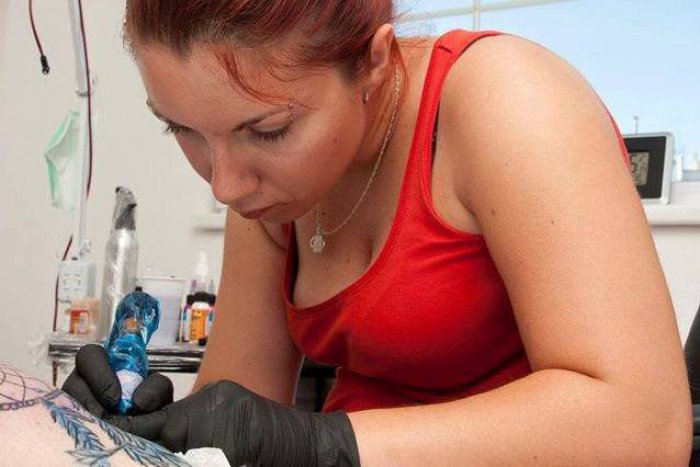 Ilustračný obrázok k článku Mladá tatérka Zuzana (25): Každé tetovanie sa dá urobiť niečím výnimočné