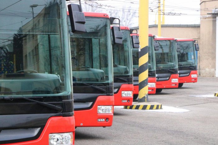 Ilustračný obrázok k článku Prvé kusy už parkujú: Prešovský dopravný podnik predstavil nové trolejbusy